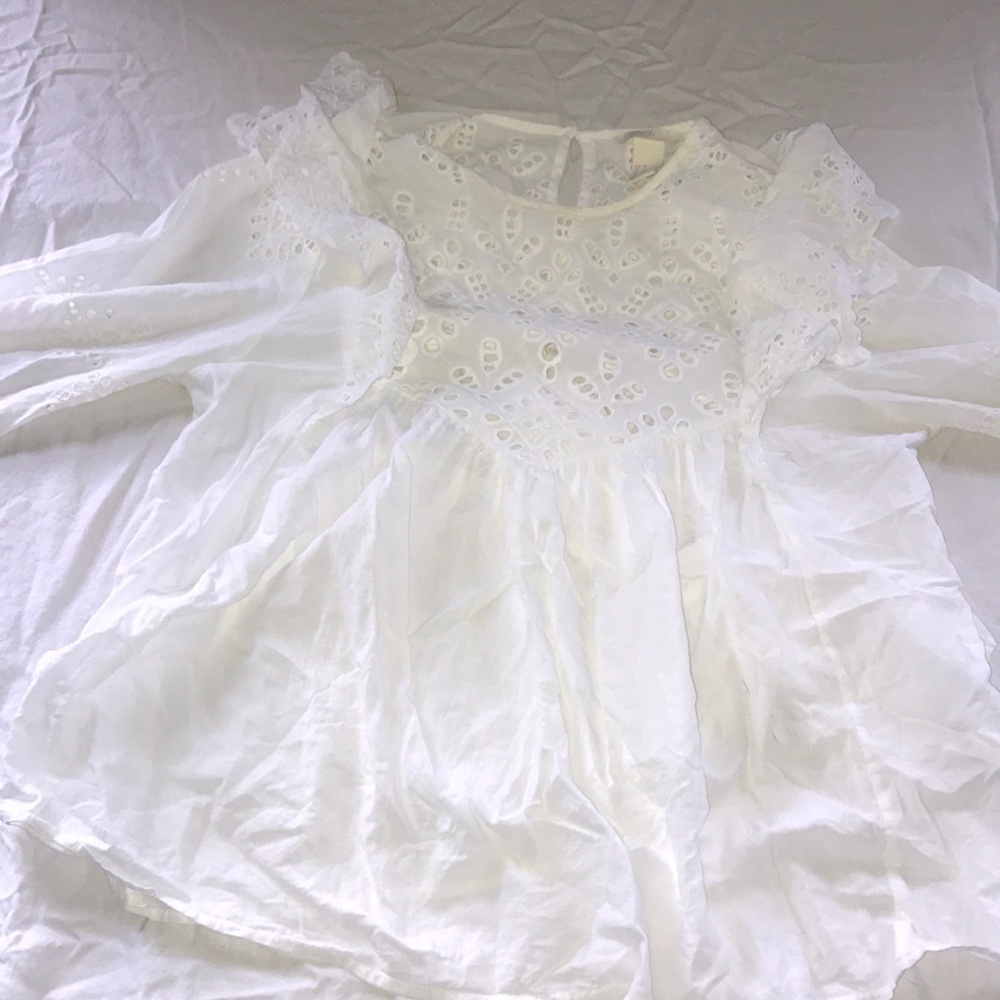 White blouse/tea top